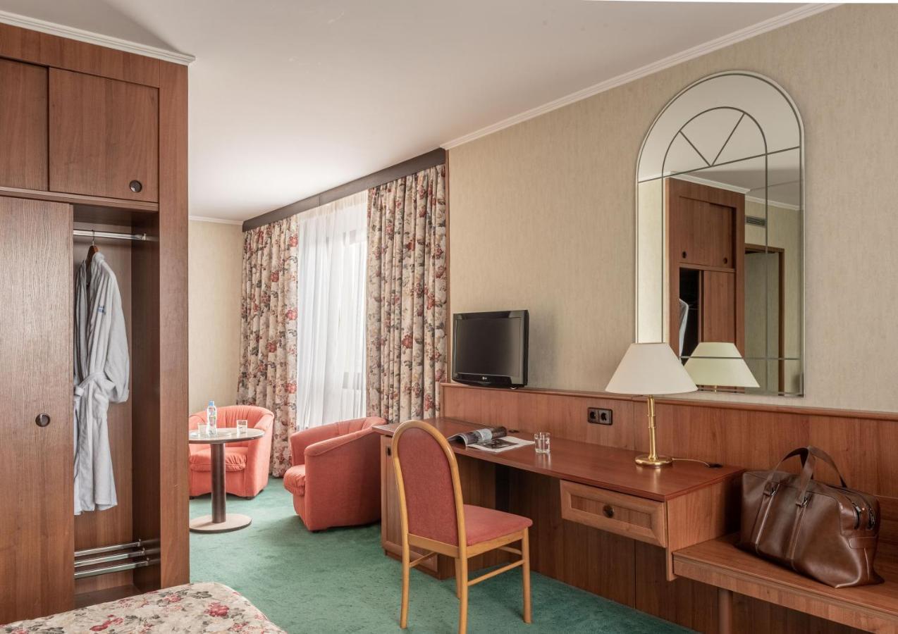 Cosmos Hotel Moskwa Zewnętrze zdjęcie